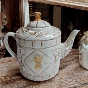 Vintage American Atelier San Marco Teapot –Tuscan Cottagecore Earthenware
